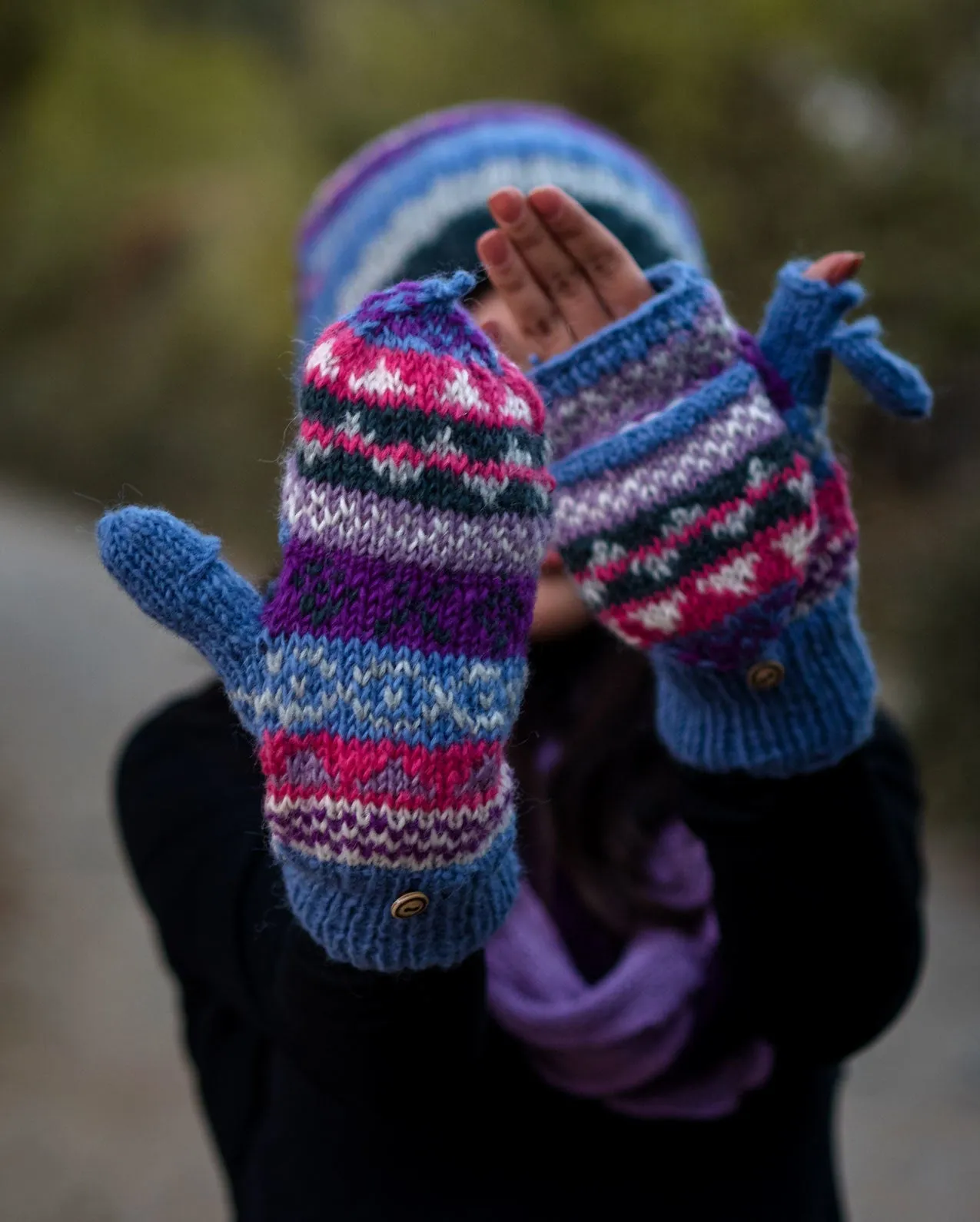 Light Blue Multicolor Pure Woolen Sherpa Mittens