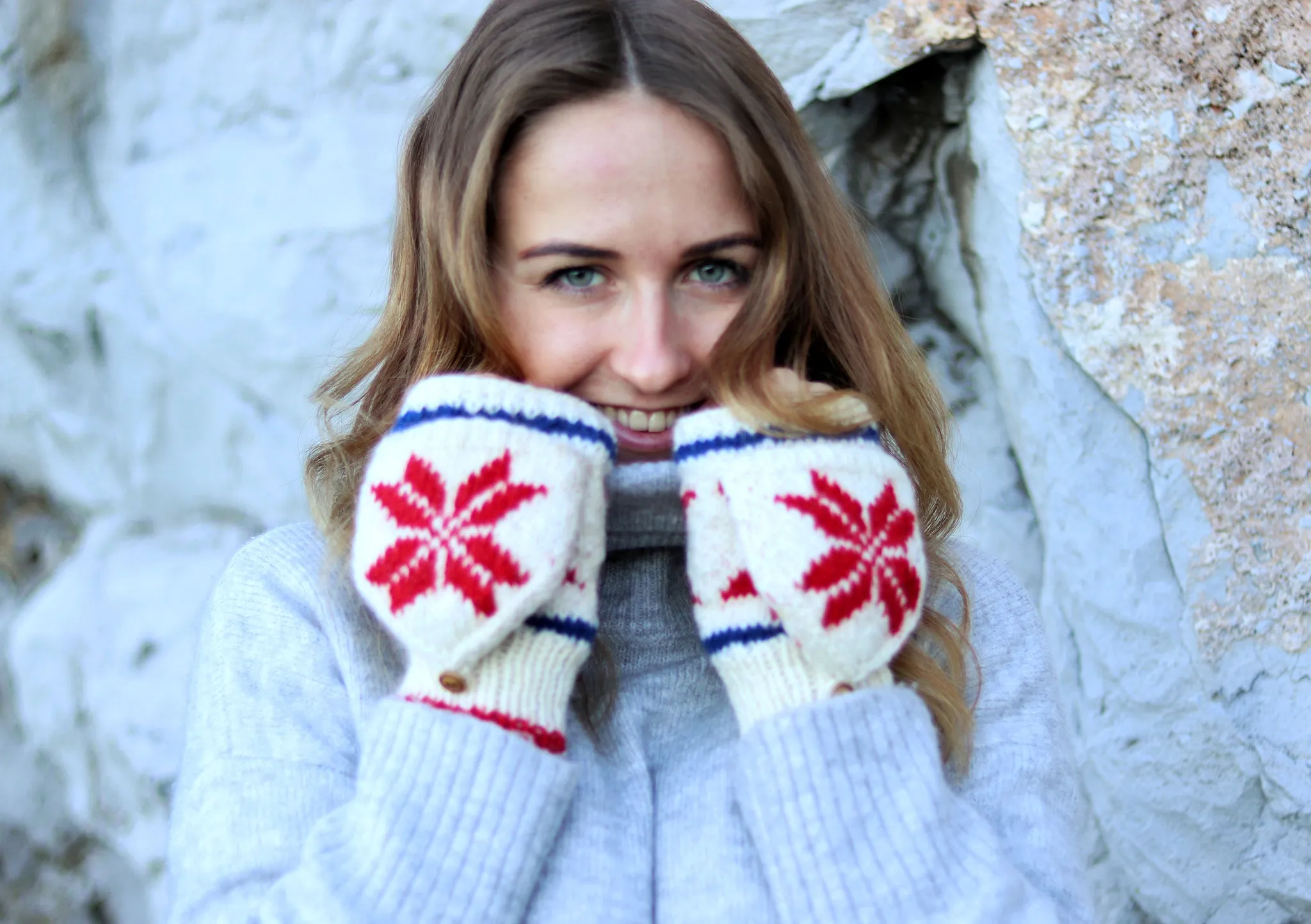 Pure Wool Snow Flake Pattern Convertible Mittens