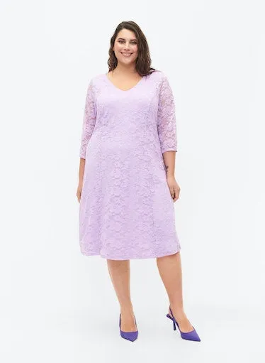 Zizzi Bonnie Lace Dress in Lavender