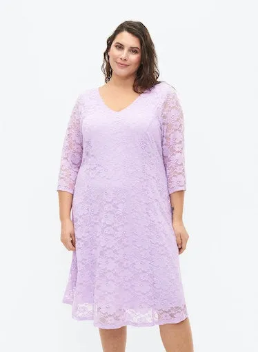 Zizzi Bonnie Lace Dress in Lavender